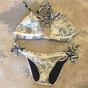 *FRI SALE* Lucky Brand crochet 2pc - NEVER WORN!!